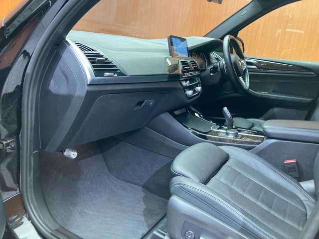ＢＭＷ Ｘ３ xDrive20d Mスポーツ 千葉県 2018(平30)年 3.9万km サファイアブラックP ハイラインＰＫＧ　/ＡＣＣ　/黒革シート　/ナビ　/ＴＶ　/３６０°前後シートＨ　/ベンチレーション　/電動リアゲート　/パーキングアシストプラス　/ドライビングアシストプラス　/衝突軽減Ｂ　/ＢＳＭ　/ＬＫＡ　/ドラレコ