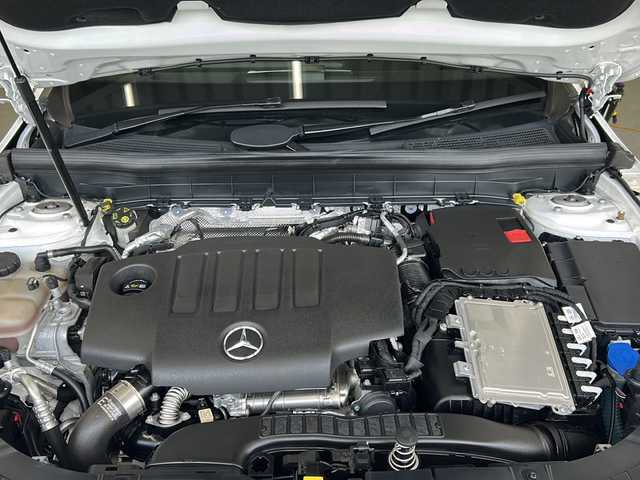 メルセデス・ベンツ ＧＬＢ２００ｄ AMGライン 宮城県 2020(令2)年 5.4万km ポーラホワイト AMGライン/レーダーセーフティパッケージ/ナビゲーションパッケージ/パノラミックスライディングルーフ/ヘッドアップディスプレイ/パナメリカーナグリル/純正ドライブレコーダー前後/パワーバックドア/純正ナビゲーション/フルセグTV/スペアキー/保証書