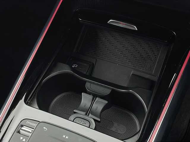 メルセデス・ベンツ ＧＬＢ２００ｄ AMGライン 宮城県 2020(令2)年 5.4万km ポーラホワイト AMGライン/レーダーセーフティパッケージ/ナビゲーションパッケージ/パノラミックスライディングルーフ/ヘッドアップディスプレイ/パナメリカーナグリル/純正ドライブレコーダー前後/パワーバックドア/純正ナビゲーション/フルセグTV/スペアキー/保証書