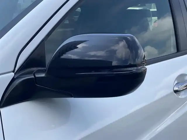 ホンダ ヴェゼル ハイブリッド RS ホンダセンシング 静岡県 2019(平31)年 3.5万km プラチナホワイトパール HondaSENSING/社外7インチナビ(MDV-M705)/　AM FM CD DVD Bluetooth USB SD/ビルトインETC/レーダークルーズコントロール/LEDオートヘッドランプ/ハーフレザーシート/シートヒーター/オートブレーキホールド/スマートキー2本/純正18インチアルミホイール/パドルシフト/フルセグTV/バックモニター/前後方ドライブレコーダー