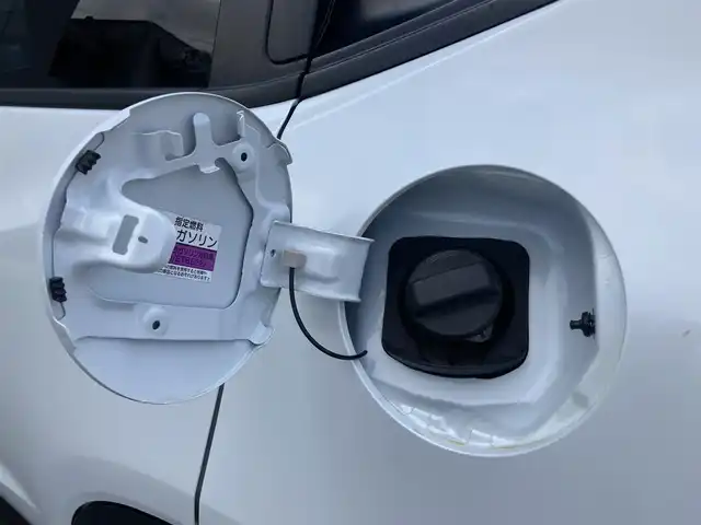 ホンダ ヴェゼル ハイブリッド RS ホンダセンシング 静岡県 2019(平31)年 3.5万km プラチナホワイトパール HondaSENSING/社外7インチナビ(MDV-M705)/　AM FM CD DVD Bluetooth USB SD/ビルトインETC/レーダークルーズコントロール/LEDオートヘッドランプ/ハーフレザーシート/シートヒーター/オートブレーキホールド/スマートキー2本/純正18インチアルミホイール/パドルシフト/フルセグTV/バックモニター/前後方ドライブレコーダー