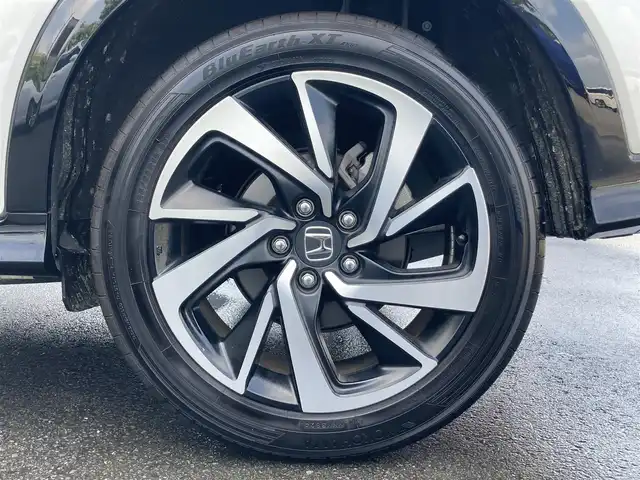 ホンダ ヴェゼル ハイブリッド RS ホンダセンシング 静岡県 2019(平31)年 3.5万km プラチナホワイトパール HondaSENSING/社外7インチナビ(MDV-M705)/　AM FM CD DVD Bluetooth USB SD/ビルトインETC/レーダークルーズコントロール/LEDオートヘッドランプ/ハーフレザーシート/シートヒーター/オートブレーキホールド/スマートキー2本/純正18インチアルミホイール/パドルシフト/フルセグTV/バックモニター/前後方ドライブレコーダー