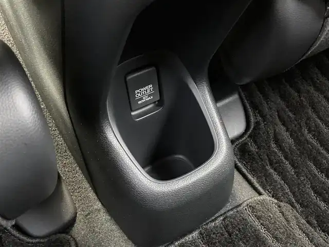 ホンダ ヴェゼル ハイブリッド RS ホンダセンシング 静岡県 2019(平31)年 3.5万km プラチナホワイトパール HondaSENSING/社外7インチナビ(MDV-M705)/　AM FM CD DVD Bluetooth USB SD/ビルトインETC/レーダークルーズコントロール/LEDオートヘッドランプ/ハーフレザーシート/シートヒーター/オートブレーキホールド/スマートキー2本/純正18インチアルミホイール/パドルシフト/フルセグTV/バックモニター/前後方ドライブレコーダー