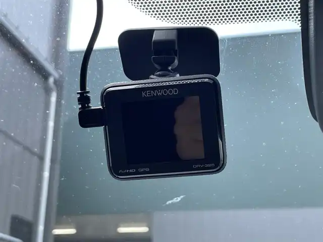 トヨタ シエンタ G 滋賀県 2018(平30)年 5.3万km ホワイトパールクリスタルシャイン 社外SDナビ/・Bluetooth/CD/DVD/フルセグ/バックカメラ/両側パワースライドドア/レーンキープアシスト/横滑り防止/ドライブレコーダー/アイドリングストップ/ETC/スマートキー