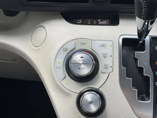 トヨタ シエンタ G 滋賀県 2018(平30)年 5.3万km ホワイトパールクリスタルシャイン 社外SDナビ/・Bluetooth/CD/DVD/フルセグ/バックカメラ/両側パワースライドドア/レーンキープアシスト/横滑り防止/ドライブレコーダー/アイドリングストップ/ETC/スマートキー
