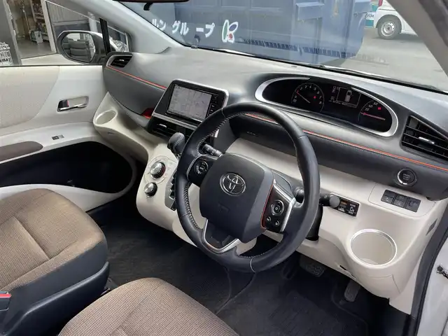 トヨタ シエンタ G 滋賀県 2018(平30)年 5.3万km ホワイトパールクリスタルシャイン 社外SDナビ/・Bluetooth/CD/DVD/フルセグ/バックカメラ/両側パワースライドドア/レーンキープアシスト/横滑り防止/ドライブレコーダー/アイドリングストップ/ETC/スマートキー