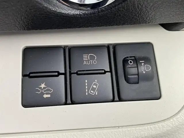 トヨタ シエンタ G 埼玉県 2018(平30)年 5.3万km ホワイトパールクリスタルシャイン 社外SDナビ/・Bluetooth/CD/DVD/フルセグ/バックカメラ/両側パワースライドドア/レーンキープアシスト/横滑り防止/ドライブレコーダー/ETC/スマートキー