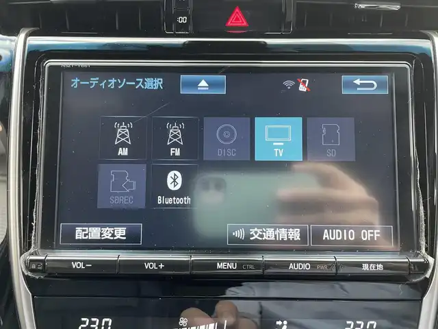 トヨタ ハリアー エレガンス 福島県 2018(平30)年 5.6万km シルバーM ワンオーナー/4WD/純正メモリーナビ/CD/DVD/SD/BT/フルセグTV/純正17インチAW(社外AW＋冬タイヤ積込)/Toyota Safety Sense P/レーダークルーズコントロール/プリクラッシュセーフティ/クリアランスソナー/アイドリングストップ/オートハイビーム/ハーフレザーシート/パワーシート/バックカメラ/LEDヘッドライト/フォグライト/プッシュスタート/ドアバイザー/フロアマット/ETC