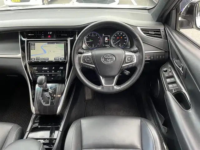 トヨタ ハリアー エレガンス 福島県 2018(平30)年 5.6万km シルバーM ワンオーナー/4WD/純正メモリーナビ/CD/DVD/SD/BT/フルセグTV/純正17インチAW(社外AW＋冬タイヤ積込)/Toyota Safety Sense P/レーダークルーズコントロール/プリクラッシュセーフティ/クリアランスソナー/アイドリングストップ/オートハイビーム/ハーフレザーシート/パワーシート/バックカメラ/LEDヘッドライト/フォグライト/プッシュスタート/ドアバイザー/フロアマット/ETC