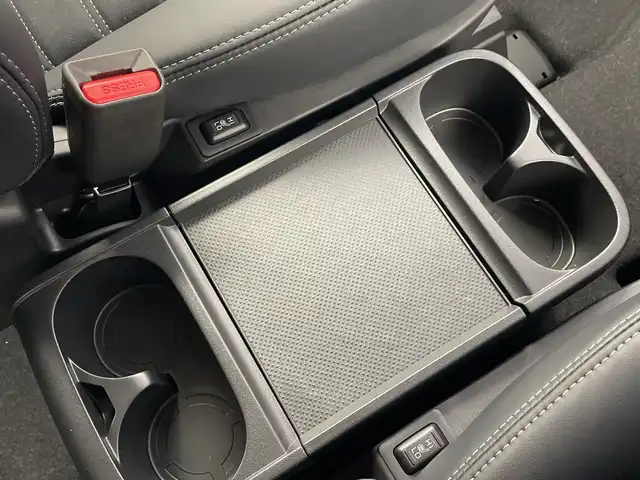 三菱 デリカＤ：５ シャモニー 群馬県 2025(令7)年 0.1千km 白 CHAMONIX (7人)　4WD　e-Assist/オリジナルナビ取付パッケージ＋リアモニター取付パッケージ(25/300)　ステップレス　（7人）D:5専用11型ナビゲーション(322/300)　12.8型後席用モニター(143/550円)/登録済未使用車(登録時走行距離７KM)/＝＝＝＝＝＝＝/登録済未使用車　アルパイン１１型ナビ　アルパイン１２．８型後席モニター　両側電動スライドドア　全周囲カメラ　電動リアゲート　ＢＳＭ　シートヒーター　アダプティブクルーズ　衝突被害軽減ブレーキ　禁煙車