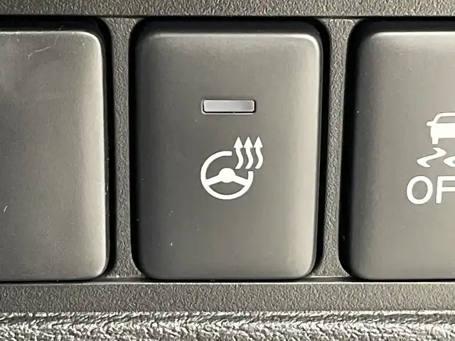 三菱 デリカＤ：５ シャモニー 群馬県 2025(令7)年 0.1千km 白 CHAMONIX (7人)　4WD　e-Assist/オリジナルナビ取付パッケージ＋リアモニター取付パッケージ(25/300)　ステップレス　（7人）D:5専用11型ナビゲーション(322/300)　12.8型後席用モニター(143/550円)/登録済未使用車(登録時走行距離７KM)/＝＝＝＝＝＝＝/登録済未使用車　アルパイン１１型ナビ　アルパイン１２．８型後席モニター　両側電動スライドドア　全周囲カメラ　電動リアゲート　ＢＳＭ　シートヒーター　アダプティブクルーズ　衝突被害軽減ブレーキ　禁煙車