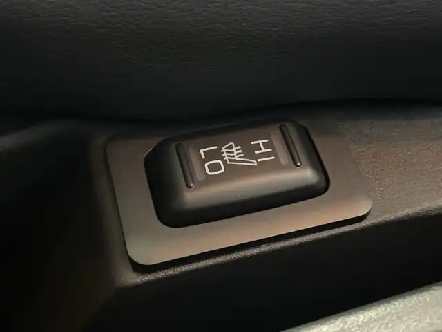 三菱 デリカＤ：５ シャモニー 群馬県 2025(令7)年 0.1千km 白 CHAMONIX (7人)　4WD　e-Assist/オリジナルナビ取付パッケージ＋リアモニター取付パッケージ(25/300)　ステップレス　（7人）D:5専用11型ナビゲーション(322/300)　12.8型後席用モニター(143/550円)/登録済未使用車(登録時走行距離７KM)/＝＝＝＝＝＝＝/登録済未使用車　アルパイン１１型ナビ　アルパイン１２．８型後席モニター　両側電動スライドドア　全周囲カメラ　電動リアゲート　ＢＳＭ　シートヒーター　アダプティブクルーズ　衝突被害軽減ブレーキ　禁煙車