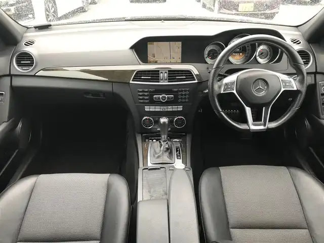 メルセデス・ベンツ Ｃ２００ ブルーエフィシェンシーW AVG 鳥取県 2011(平23)年 8.4万km カルサイトホワイト ターボ車/純正ナビ/フルセグ/DVD/CD/BT/バックカメラ・ETC/ハーフレザーシート/前席パワーシート/クルーズコントロール/キセノンヘットライト/オートライト/パドルシフト/純正エアロパーツ/純正18インチアルミホイール/ルーフレール/横滑り防止/純正フロアマット/スペアキー