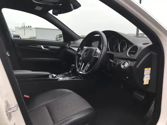 メルセデス・ベンツ Ｃ２００ ブルーエフィシェンシーW AVG 鳥取県 2011(平23)年 8.4万km カルサイトホワイト ターボ車/純正ナビ/フルセグ/DVD/CD/BT/バックカメラ・ETC/ハーフレザーシート/前席パワーシート/クルーズコントロール/キセノンヘットライト/オートライト/パドルシフト/純正エアロパーツ/純正18インチアルミホイール/ルーフレール/横滑り防止/純正フロアマット/スペアキー