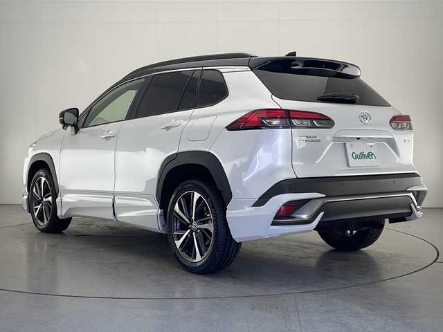 トヨタ カローラ クロス ハイブリッド Z 宮崎県 2024(令6)年 1.9万km アティチュードブラックマイカ/プラチナホワイトパールマイカ 禁煙車/トヨタセーフティセンス/純正10.5型ディスプレイオーディオナビTV/（T-connect/Bluetooth/FMAM/フルセグTV)/純正バックカメラ/純正モデリスタエアロ/純正ビルトイン2.0ETC/純正18インチアルミ/純正LEDオートライト/純正LEDフォグ/純正フロアマット/パノラマガラスルーフ/ハーフレザーシート/アダプティブクルーズコントロール/プリクラッシュセーフティ/レーンディパーチャーアラート/オートマチックハイビーム/ブラインドスポットモニター/クリアランスソナー/電子パーキング/オートホールド/パワーバックドア/前席シートヒーター/デュアルオートエアコン/スマートキー/プッシュエンジンスタート/新車時保証書/取扱い説明書