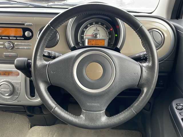 スズキ ラパン 10thアニバーサリーリミテッド 道東・釧路十勝 2012(平24)年 10.1万km マルーンブラウンパール ・4WD/・純正CDオーディオ/(CD・FM・AM・ラジオ】/・運転席シートヒーター/・純正フロアマット/・ドアバイザー/・スマートキー/・プッシュスタート/・純正14インチアルミホイール