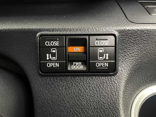 トヨタ シエンタ ファンベースG 埼玉県 2021(令3)年 2.5万km ホワイトパールクリスタルシャイン 純正ナビ/　(Bluetooth/AUX/FM/AM)/フルセグテレビ/バックカメラ/ビルトインETC2.0/前後ドライブレコーダー/両側パワースライドドア/衝突被害軽減ブレーキ/車線逸脱警報/クリアランスソナー/運転席・助手席シートヒーター/ステアリングヒーター/プッシュスタート/オートLEDライト/純正15インチアルミホイール