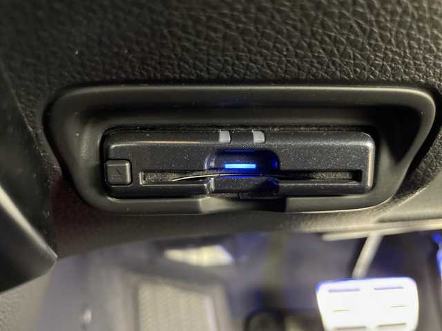 ホンダ ヴェゼル ハイブリッド モデューロ X ホンダセンシング 道央・札幌 2020(令2)年 3.4万km プレミアムクリスタルレッドM ・4WD/・社外ナビ/・BT&CD&DVD&SD&HDMI&フルセグTV/・バックカメラ/・ホンダセンシング/・レーダークルーズコントロール/・パドルシフト/・ハーフレザーシート/・前席シートヒーター/・ドアミラーヒーター/・ETC/・社外ミラー型ドラレコ/・純正ドラレコ前後/・LEDヘッドライト/・オートライト/・スマートキー/・プッシュスタート/・バグガード