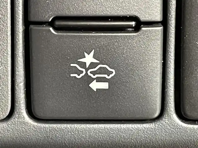 トヨタ アクア S スタイルブラック 愛知県 2020(令2)年 0.7万km スーパーレッドⅤ 純正ナビ【NSCN-W68】/パノラミックビューモニター/プリクラッシュセーフティ/レーンキープアシスト/クリアランスソナー/先行車発進告知/ドライブレコーダー/Ｂｌｕｅｔｏｏｔｈ/純正フロアアット/ISOFIX/LEDヘッドライト/フォグランプ/オートハイビーム/電動格納ミラー/スマートキーx2