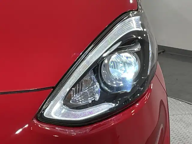 トヨタ アクア S スタイルブラック 愛知県 2020(令2)年 0.7万km スーパーレッドⅤ 純正ナビ【NSCN-W68】/パノラミックビューモニター/プリクラッシュセーフティ/レーンキープアシスト/クリアランスソナー/先行車発進告知/ドライブレコーダー/Ｂｌｕｅｔｏｏｔｈ/純正フロアアット/ISOFIX/LEDヘッドライト/フォグランプ/オートハイビーム/電動格納ミラー/スマートキーx2