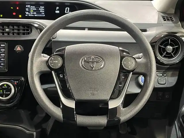 トヨタ アクア S スタイルブラック 愛知県 2020(令2)年 0.7万km スーパーレッドⅤ 純正ナビ【NSCN-W68】/パノラミックビューモニター/プリクラッシュセーフティ/レーンキープアシスト/クリアランスソナー/先行車発進告知/ドライブレコーダー/Ｂｌｕｅｔｏｏｔｈ/純正フロアアット/ISOFIX/LEDヘッドライト/フォグランプ/オートハイビーム/電動格納ミラー/スマートキーx2