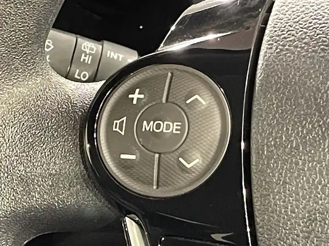 トヨタ アクア S スタイルブラック 愛知県 2020(令2)年 0.7万km スーパーレッドⅤ 純正ナビ【NSCN-W68】/パノラミックビューモニター/プリクラッシュセーフティ/レーンキープアシスト/クリアランスソナー/先行車発進告知/ドライブレコーダー/Ｂｌｕｅｔｏｏｔｈ/純正フロアアット/ISOFIX/LEDヘッドライト/フォグランプ/オートハイビーム/電動格納ミラー/スマートキーx2