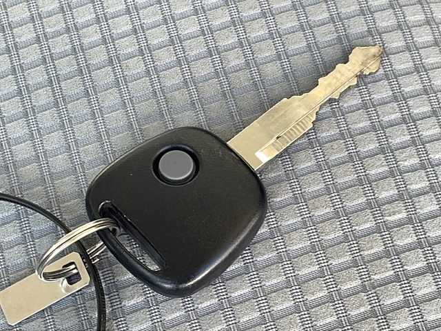 スズキ アルト L 長野県 2015(平27)年 2万km シルキーシルバーメタリック レーダーブレーキサポート/純正CD/アイドリングストップ/シートヒーター/キーレス/ホイール付き冬タイヤ積込/取説