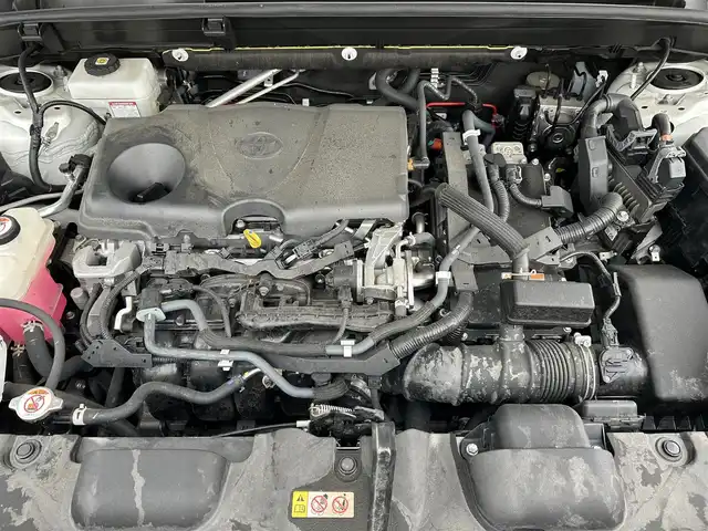 トヨタ ハリアー ハイブリッド Z レザーパッケージ 滋賀県 2021(令3)年 6.4万km ホワイトパールクリスタルシャイン JBLプレミアムサウンド/純正１２．３インチナビ/（AM/FM/TVフルセグ/Bluetooth/USB/Miracasyt）/デジタルインナーミラー/ドライブレコーダー前後/Toyota Safety Sense/・プリクラッシュセーフティ/・レーントレーシングアシスト/・ロードサインアシスト/パノラミックビューモニター/ブラインドスポットモニター/ETC2.0/シートヒーターD/N/シートベンチレーションD/N/電動リアゲート/横滑り防止装置/パワーシートD/N/シートメモリー/ヘッドアップディスプレイ/レザーシート/電子パーキング/ブレーキホールド/EV MODE/ステアリングヒーター/ステアリングスイッチ/オートライト/LEDヘッドライト/フロントフォグ/純正ドアバイザー/電動格納ミラー/オートエアコン/スマートキー/プッシュスタート/スペアキー