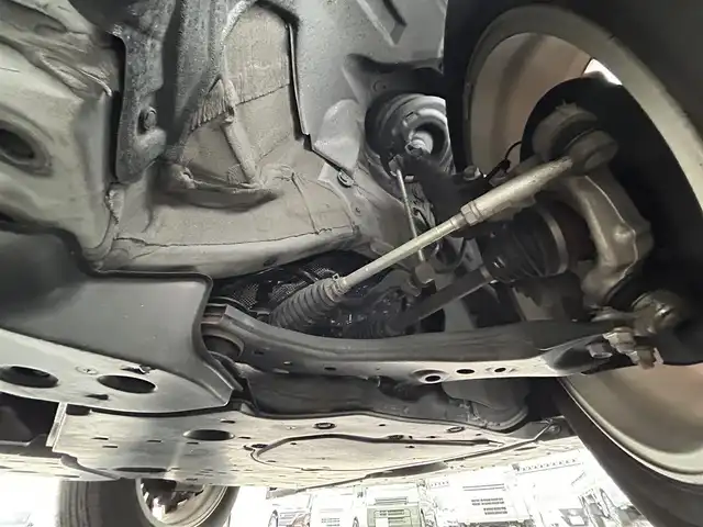 トヨタ ハリアー ハイブリッド Z レザーパッケージ 滋賀県 2021(令3)年 6.4万km ホワイトパールクリスタルシャイン JBLプレミアムサウンド/純正１２．３インチナビ/（AM/FM/TVフルセグ/Bluetooth/USB/Miracasyt）/デジタルインナーミラー/ドライブレコーダー前後/Toyota Safety Sense/・プリクラッシュセーフティ/・レーントレーシングアシスト/・ロードサインアシスト/パノラミックビューモニター/ブラインドスポットモニター/ETC2.0/シートヒーターD/N/シートベンチレーションD/N/電動リアゲート/横滑り防止装置/パワーシートD/N/シートメモリー/ヘッドアップディスプレイ/レザーシート/電子パーキング/ブレーキホールド/EV MODE/ステアリングヒーター/ステアリングスイッチ/オートライト/LEDヘッドライト/フロントフォグ/純正ドアバイザー/電動格納ミラー/オートエアコン/スマートキー/プッシュスタート/スペアキー