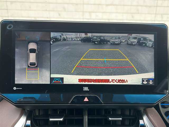 トヨタ ハリアー ハイブリッド Z レザーパッケージ 滋賀県 2021(令3)年 6.4万km ホワイトパールクリスタルシャイン JBLプレミアムサウンド/純正１２．３インチナビ/（AM/FM/TVフルセグ/Bluetooth/USB/Miracasyt）/デジタルインナーミラー/ドライブレコーダー前後/Toyota Safety Sense/・プリクラッシュセーフティ/・レーントレーシングアシスト/・ロードサインアシスト/パノラミックビューモニター/ブラインドスポットモニター/ETC2.0/シートヒーターD/N/シートベンチレーションD/N/電動リアゲート/横滑り防止装置/パワーシートD/N/シートメモリー/ヘッドアップディスプレイ/レザーシート/電子パーキング/ブレーキホールド/EV MODE/ステアリングヒーター/ステアリングスイッチ/オートライト/LEDヘッドライト/フロントフォグ/純正ドアバイザー/電動格納ミラー/オートエアコン/スマートキー/プッシュスタート/スペアキー