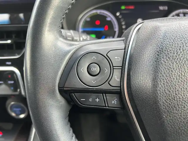 トヨタ ハリアー ハイブリッド Z レザーパッケージ 滋賀県 2021(令3)年 6.4万km ホワイトパールクリスタルシャイン JBLプレミアムサウンド/純正１２．３インチナビ/（AM/FM/TVフルセグ/Bluetooth/USB/Miracasyt）/デジタルインナーミラー/ドライブレコーダー前後/Toyota Safety Sense/・プリクラッシュセーフティ/・レーントレーシングアシスト/・ロードサインアシスト/パノラミックビューモニター/ブラインドスポットモニター/ETC2.0/シートヒーターD/N/シートベンチレーションD/N/電動リアゲート/横滑り防止装置/パワーシートD/N/シートメモリー/ヘッドアップディスプレイ/レザーシート/電子パーキング/ブレーキホールド/EV MODE/ステアリングヒーター/ステアリングスイッチ/オートライト/LEDヘッドライト/フロントフォグ/純正ドアバイザー/電動格納ミラー/オートエアコン/スマートキー/プッシュスタート/スペアキー