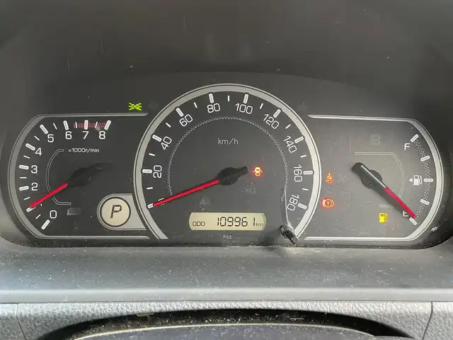 トヨタ ノア X ディライトプラス 大阪府 2016(平28)年 11万km ホワイトパールクリスタルシャイン (株)IDOMが運営する【じしゃロン東大阪店】の自社ローン対象車両になります。こちらは現金ご利用時の価格です。自社ローンご希望の方は別途その旨お申付け下さい。/ 社外メモリナビ/　◯ CD再生機能/　◯ DVD再生機能/　◯ フルセグ対応TV/　◯ BT対応/ フリップダウンモニター/ 両側パワースライドドア/ ステアリングスイッチ/ プッシュスタート/ ETC/ バックカメラ/ ウインカーミラー/ ドアバイザー/ 純正フロアマット