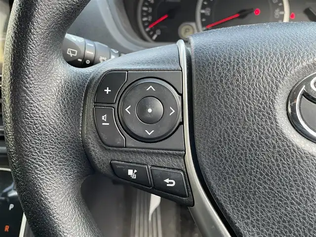 トヨタ ノア X ディライトプラス 大阪府 2016(平28)年 11万km ホワイトパールクリスタルシャイン (株)IDOMが運営する【じしゃロン東大阪店】の自社ローン対象車両になります。こちらは現金ご利用時の価格です。自社ローンご希望の方は別途その旨お申付け下さい。/ 社外メモリナビ/　◯ CD再生機能/　◯ DVD再生機能/　◯ フルセグ対応TV/　◯ BT対応/ フリップダウンモニター/ 両側パワースライドドア/ ステアリングスイッチ/ プッシュスタート/ ETC/ バックカメラ/ ウインカーミラー/ ドアバイザー/ 純正フロアマット