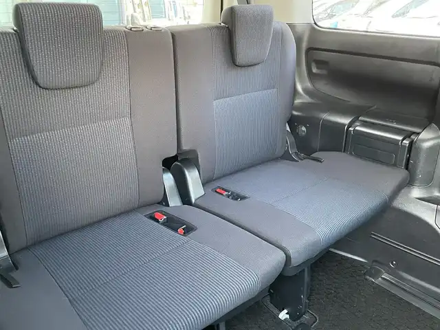 トヨタ ノア X ディライトプラス 大阪府 2016(平28)年 11万km ホワイトパールクリスタルシャイン (株)IDOMが運営する【じしゃロン東大阪店】の自社ローン対象車両になります。こちらは現金ご利用時の価格です。自社ローンご希望の方は別途その旨お申付け下さい。/ 社外メモリナビ/　◯ CD再生機能/　◯ DVD再生機能/　◯ フルセグ対応TV/　◯ BT対応/ フリップダウンモニター/ 両側パワースライドドア/ ステアリングスイッチ/ プッシュスタート/ ETC/ バックカメラ/ ウインカーミラー/ ドアバイザー/ 純正フロアマット