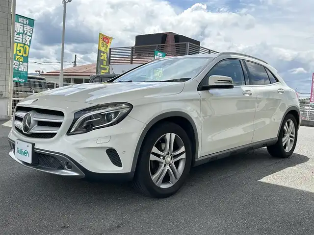 メルセデス・ベンツ ＧＬＡ１８０ 奈良県 2016(平28)年 8.4万km カルサイトホワイト 純正ナビ（ＳＤ／ＵＳＢ／ＢＴ／ＣＤ／フルセグＴＶ）/パワーバックドア/衝突軽減システム/ハーフレザー/前席シートヒーター/パドルシフト/クリアランスソナー/革巻きステアリング/ISOFIX/クルーズコントロール/BSM/フォグ/１８インチAW/スペアキーｘ１/保証書・取説