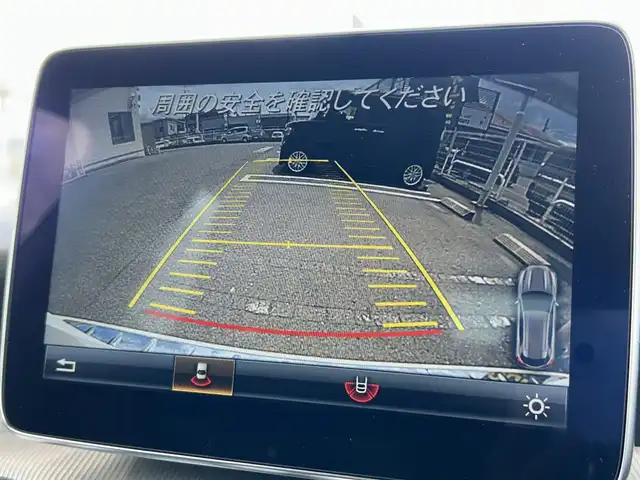 メルセデス・ベンツ ＧＬＡ１８０ 奈良県 2016(平28)年 8.4万km カルサイトホワイト 純正ナビ（ＳＤ／ＵＳＢ／ＢＴ／ＣＤ／フルセグＴＶ）/パワーバックドア/衝突軽減システム/ハーフレザー/前席シートヒーター/パドルシフト/クリアランスソナー/革巻きステアリング/ISOFIX/クルーズコントロール/BSM/フォグ/１８インチAW/スペアキーｘ１/保証書・取説
