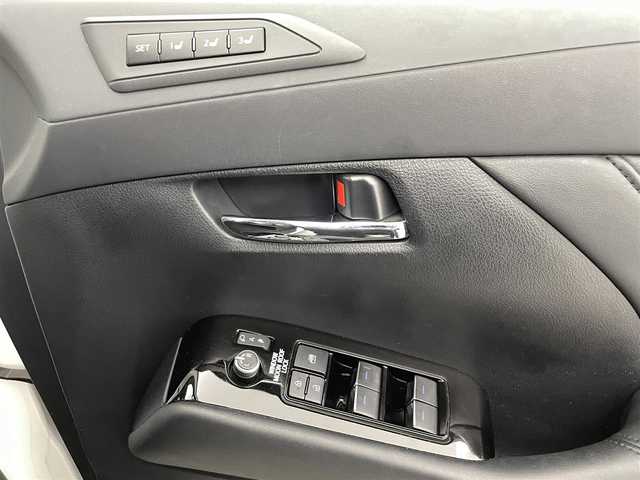 トヨタ アルファード S Cパッケージ 熊本県 2021(令3)年 5.2万km ホワイトパールクリスタルシャイン サンルーフ/純正ディスプレイオーディオ　/社外前後ドライブレコーダー　/純正フリップダウンモニター　/バックカメラ　/ビルトインＥＴＣ　/前後クリアランスソナー　/両側パワースライドドア　/モデリスタエアロ/トヨタセーフティーセンス/・プリクラッシュセーフティ/・レーダークルーズコントロール/・レーントレーシングアシスト/・オートマチックハイビーム/・パーキングサポートブレーキ/・ロードサインアシスト/横滑り防止/前席シートヒーター/前席エアーシート/前席パワーシート/社外フロアマット/純正１８インチAW/オートライト/LEDヘッドライト/フォグライト/スマートキー/プッシュスタート/保証書/取扱説明書