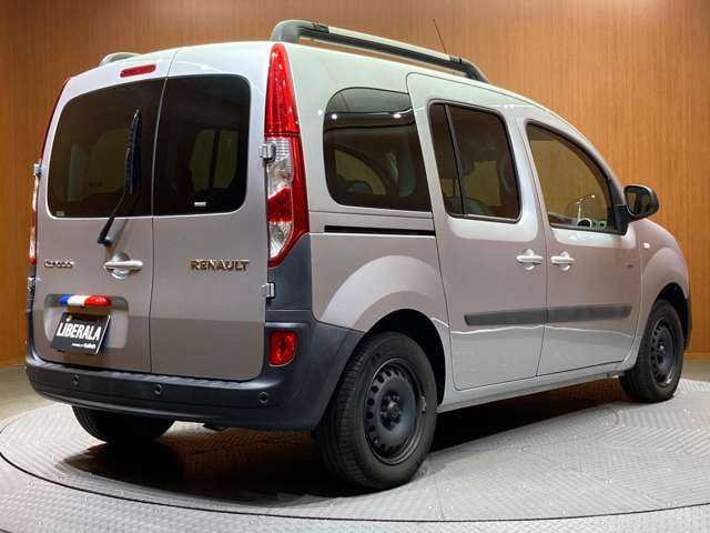 ルノー ルノー カングー リミテッド ディーゼル MT 千葉県 2021(令3)年 4.3万km ライトブルーＭ 最終限定車　/６速ＭＴ　/クルーズコントロール　/ナビ　/ＴＶ　/Ｂカメラ　/リアモニター　/ＬＥＤデイタイムランプ　/バックソナー　/ブラックスチールホイール　/ブレーキアシスト　/ドラレコ　/キーレス　/ＥＴＣ
