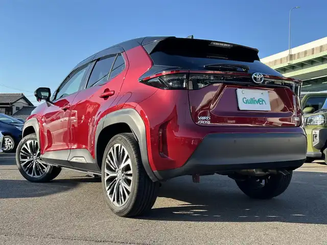 トヨタ ヤリスクロス ハイブリッド Z 愛知県 2021(令3)年 6.7万km 赤 フルセグTV（Bluetooth）/ビルトインETC/前後ドライブレコーダー/ハーフレザーシート/シートヒーター（運転席、助手席）/パワーシート（運転席）/コーナーセンサー/クリアランスソナー/レーダークルーズコントロール/オートブレーキホールド/レーンキープ/LEDオートハイビーム/プッシュスタート/純正フロアマット