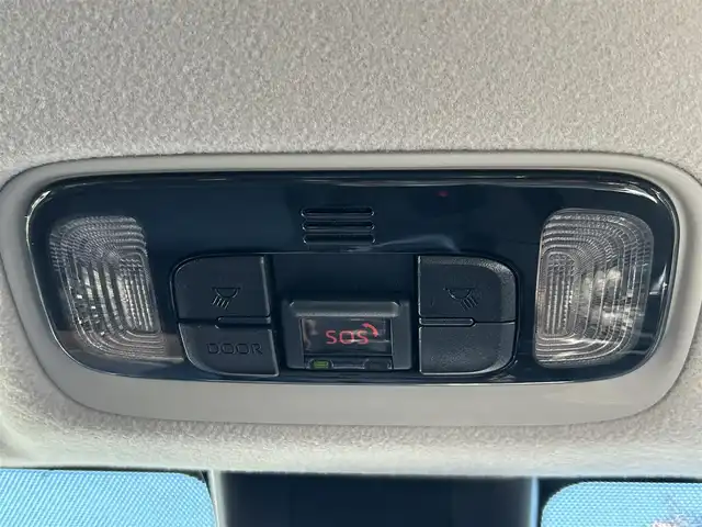 トヨタ ヤリスクロス ハイブリッド Z 愛知県 2021(令3)年 6.7万km 赤 フルセグTV（Bluetooth）/ビルトインETC/前後ドライブレコーダー/ハーフレザーシート/シートヒーター（運転席、助手席）/パワーシート（運転席）/コーナーセンサー/クリアランスソナー/レーダークルーズコントロール/オートブレーキホールド/レーンキープ/LEDオートハイビーム/プッシュスタート/純正フロアマット