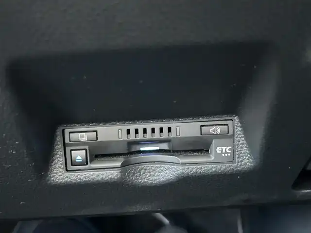 トヨタ ヤリスクロス ハイブリッド Z 愛知県 2021(令3)年 6.7万km 赤 フルセグTV（Bluetooth）/ビルトインETC/前後ドライブレコーダー/ハーフレザーシート/シートヒーター（運転席、助手席）/パワーシート（運転席）/コーナーセンサー/クリアランスソナー/レーダークルーズコントロール/オートブレーキホールド/レーンキープ/LEDオートハイビーム/プッシュスタート/純正フロアマット