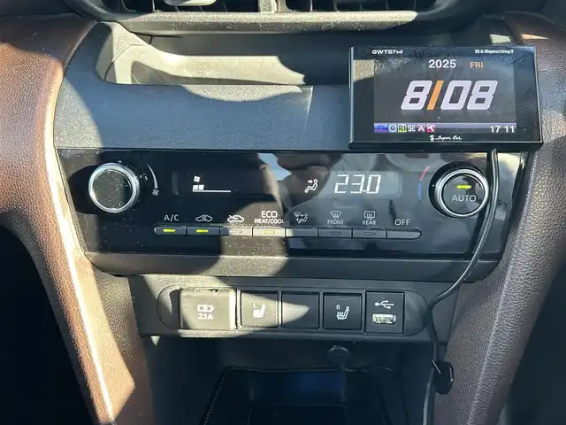 トヨタ ヤリスクロス ハイブリッド Z 愛知県 2021(令3)年 6.7万km 赤 フルセグTV（Bluetooth）/ビルトインETC/前後ドライブレコーダー/ハーフレザーシート/シートヒーター（運転席、助手席）/パワーシート（運転席）/コーナーセンサー/クリアランスソナー/レーダークルーズコントロール/オートブレーキホールド/レーンキープ/LEDオートハイビーム/プッシュスタート/純正フロアマット