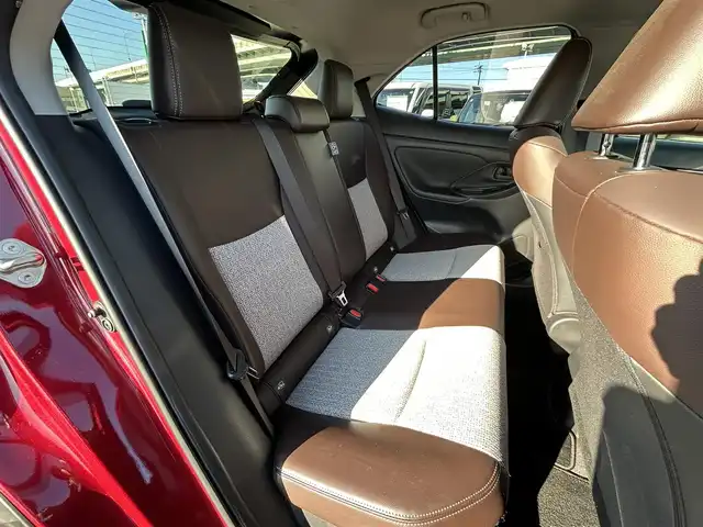 トヨタ ヤリスクロス ハイブリッド Z 愛知県 2021(令3)年 6.7万km 赤 フルセグTV（Bluetooth）/ビルトインETC/前後ドライブレコーダー/ハーフレザーシート/シートヒーター（運転席、助手席）/パワーシート（運転席）/コーナーセンサー/クリアランスソナー/レーダークルーズコントロール/オートブレーキホールド/レーンキープ/LEDオートハイビーム/プッシュスタート/純正フロアマット