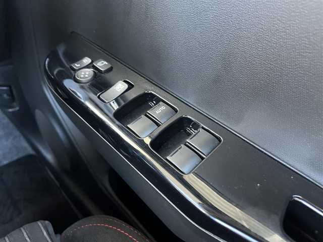 スズキ アルト ワークス 山形県 2017(平29)年 1.8万km ブルーイッシュブラックパール3 社外ナビ/バックカメラ/プッシュスタート/スマートキー/ワンオーナー/4WD/HIDヘッドライト/純正15インチアルミホイール/オートライト/横滑り防止装置/ABS/スペアキー/RECAROシート/盗難防止装置