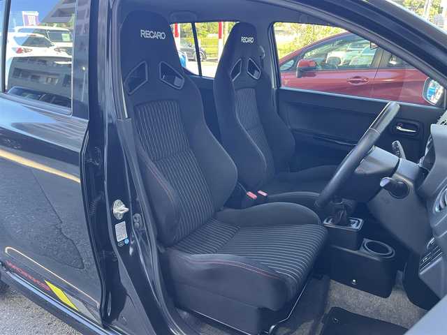 スズキ アルト ワークス 山形県 2017(平29)年 1.8万km ブルーイッシュブラックパール3 社外ナビ/バックカメラ/プッシュスタート/スマートキー/ワンオーナー/4WD/HIDヘッドライト/純正15インチアルミホイール/オートライト/横滑り防止装置/ABS/スペアキー/RECAROシート/盗難防止装置