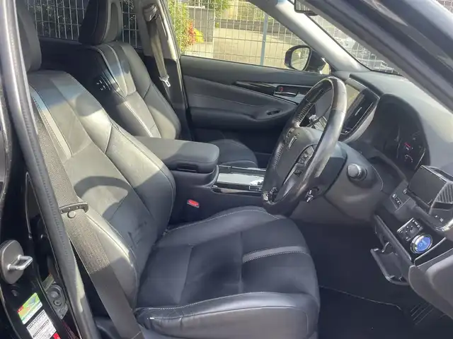 トヨタ クラウン ハイブリッド アスリートSJ-フロンティアLTD 大阪府 2018(平30)年 10.2万km プレシャスブラックパール 純正ナビ/-Bluetooth/フルセグTV/CD/DVD/FM/AM/衝突被害軽減ブレーキ/レーダークルーズコントロール/前後ドライブレコーダー/レーダー探知機/純正ビルトインETC/クリアランスソナー/モデリスタエアロ（リア・サイド）/前席パワーシート/レーンアシストキープ/スマートキー/プッシュスタート/-スペアキー×１