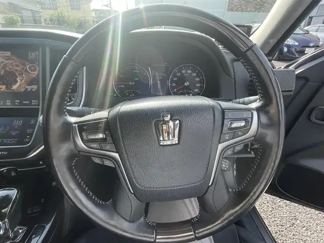 トヨタ クラウン ハイブリッド アスリートSJ-フロンティアLTD 大阪府 2018(平30)年 10.2万km プレシャスブラックパール 純正ナビ/-Bluetooth/フルセグTV/CD/DVD/FM/AM/衝突被害軽減ブレーキ/レーダークルーズコントロール/前後ドライブレコーダー/レーダー探知機/純正ビルトインETC/クリアランスソナー/モデリスタエアロ（リア・サイド）/前席パワーシート/レーンアシストキープ/スマートキー/プッシュスタート/-スペアキー×１