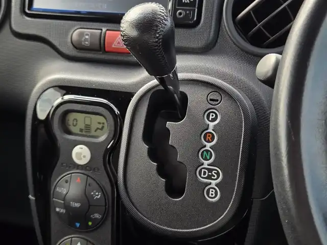 トヨタ ポルテ G 鹿児島県 2017(平29)年 6.6万km シトラスオレンジマイカメタリック モデリスタ純正アルミホイール（１５インチ）　/純正ＳＤナビ（ＮＳＣＤ－Ｗ６６）　/Ｂｌｕｅｔｏｏｔｈオーディオ　/フルセグテレビ　/Ｄ席シートヒーター　/トヨタセーフティセンスＣ　/レーンキープアシスト/横滑り防止装置/プリクラッシュセーフティ/オートマチックハイビーム/先行車発進告知機能/緊急ブレーキシグナル/プッシュスタート/スマートキー