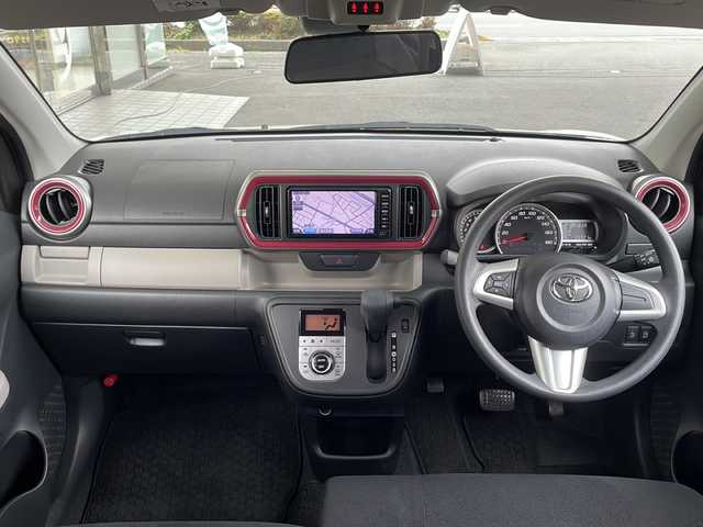 トヨタ パッソ モーダ　S 福島県 2017(平29)年 5.6万km パールホワイトⅢ 純正ナビ　バックカメラ　ビルトインＥＴＣ　衝突軽減ブレーキ　地デジＴＶ　スマートキー　ＬＥＤヘッドライト　純正フロアマット　アイドリングストップ　ステアリングスイッチ