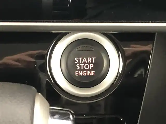 三菱 ｅＫスペース カスタムG セーフティパッケージ 愛知県 2017(平29)年 3.6万km シルキーホワイト 純正ナビ（ワンセグ／ＣＤ／ＤＶＤ）　/全方位カメラ　/衝突軽減ブレーキ　/パワースライドドア　/ＬＥＤライト　/オートライト　/フォグ　/1４インチアルミホイール　/スタッドレス積込　/スマートキー　/フロアマット